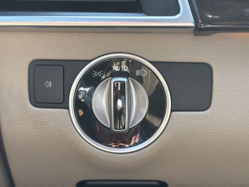 Used 2014 Mercedes-Benz GL 450 4MATIC image 37