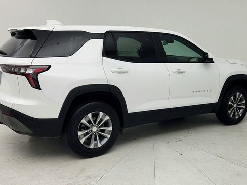 Used 2025 Chevrolet Equinox LT FWD image 8