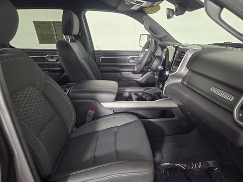 Used 2025 RAM 1500 Big Horn RWD image 32