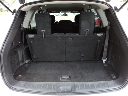 Used 2014 Nissan Pathfinder S FWD image 10