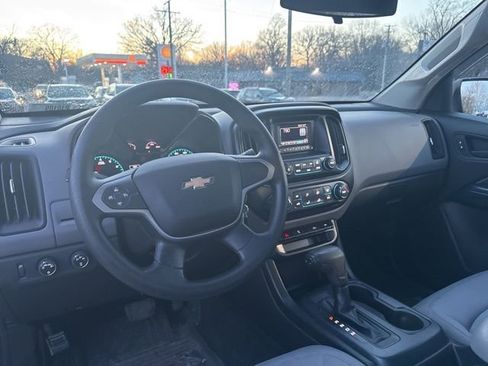 Used 2016 Chevrolet Colorado W/T w/ WT Convenience Package image 9