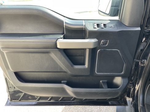 Used 2018 Ford F150 Lariat w/ Equipment Group 502A Luxury AWD/4WD image 13