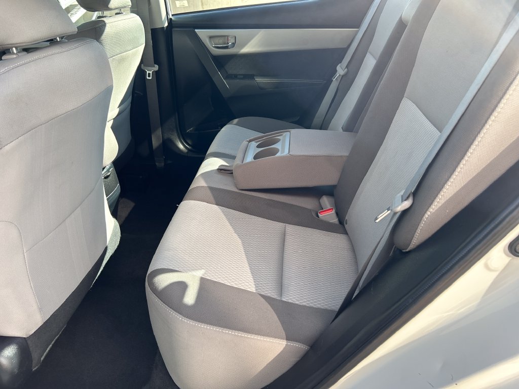 Used 2017 Toyota Corolla LE w/ Carpet Mat Package (TMS) FWD image 28