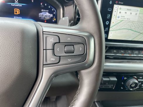 Used 2025 Chevrolet Silverado 1500 LTZ AWD/4WD image 19