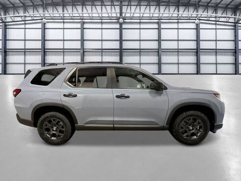 New 2026 Honda Pilot TrailSport image 8