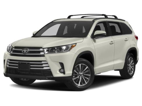 Used 2018 Toyota Highlander XLE FWD image 1