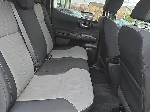 Used 2023 Toyota Tacoma TRD Sport image 11