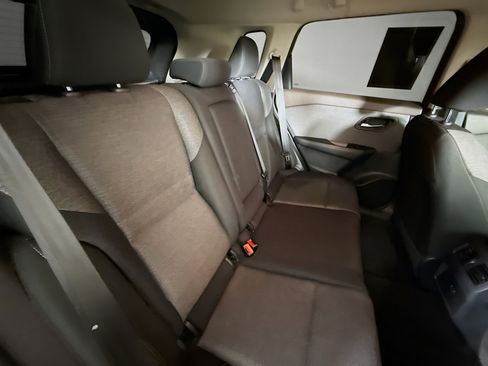 Used 2023 Nissan Rogue SV image 32