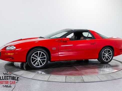 Used 2002 Chevrolet Camaro Z28 w/ SS Performance/Appearance Pkg image 12
