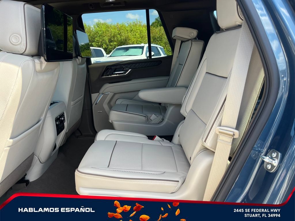 New 2026 GMC Yukon Denali w/ Denali Reserve Package AWD/4WD image 11