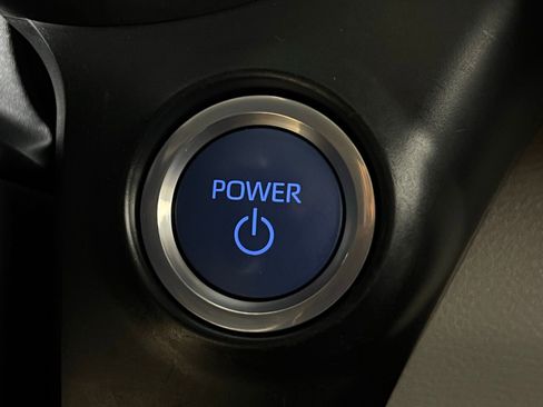 Certified 2024 Toyota Sienna XLE image 21