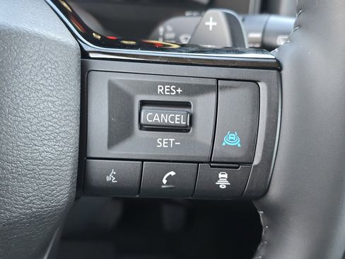 Used 2025 Nissan Rogue Platinum w/ Platinum Premium Package image 21