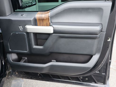 Used 2018 Ford F150 Lariat w/ Equipment Group 502A Luxury image 37