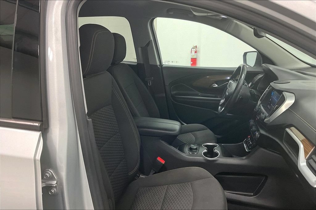 Used 2021 GMC Terrain SLE w/ Driver Convenience Package FWD image 7