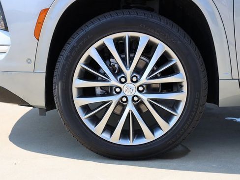 New 2026 Buick Enclave Avenir w/ Super Cruise Package image 9