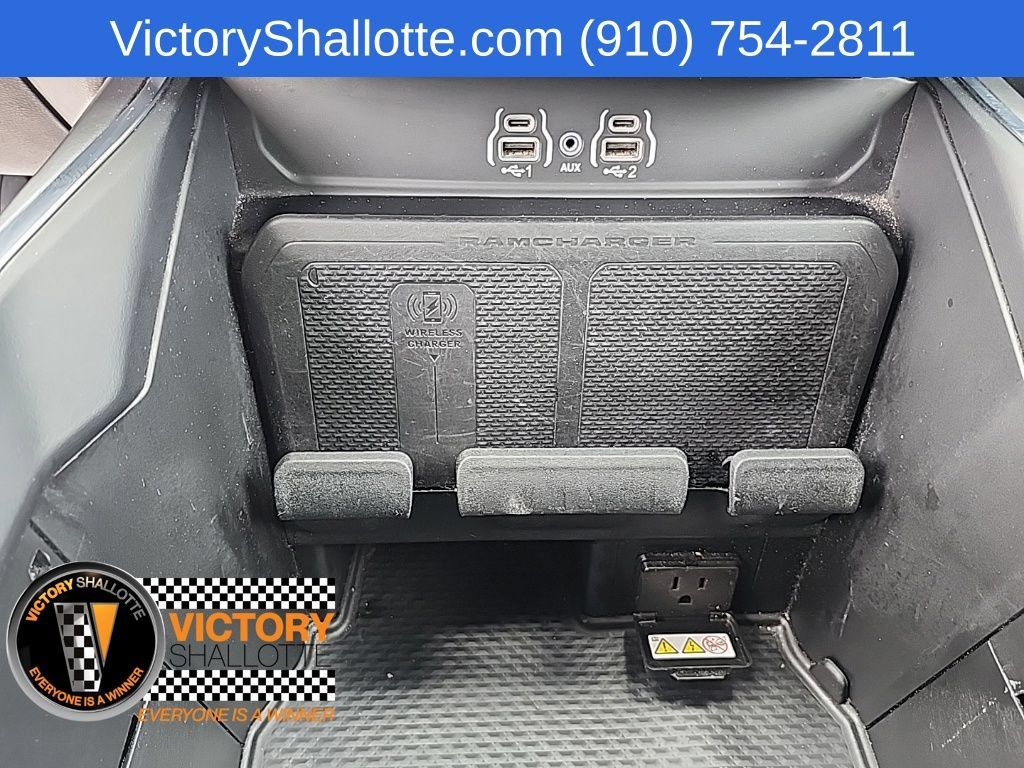 Used 2025 RAM 1500 Big Horn AWD/4WD image 9