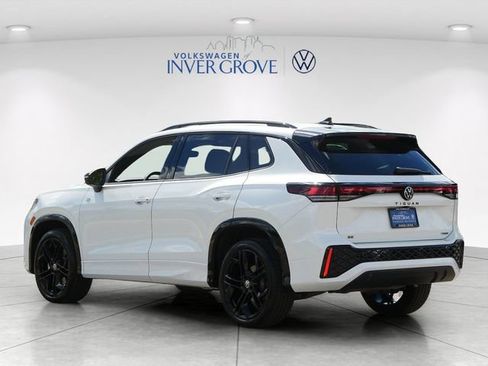 Certified 2026 Volkswagen Tiguan SE R-Line AWD/4WD image 5