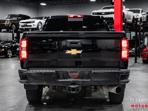 Used 2019 Chevrolet Silverado 3500 High Country w/ Duramax Plus Package image 4