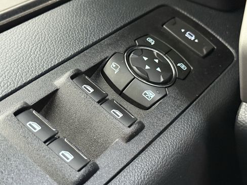 Used 2022 Ford F250 Lariat w/ Black Appearance Package image 22