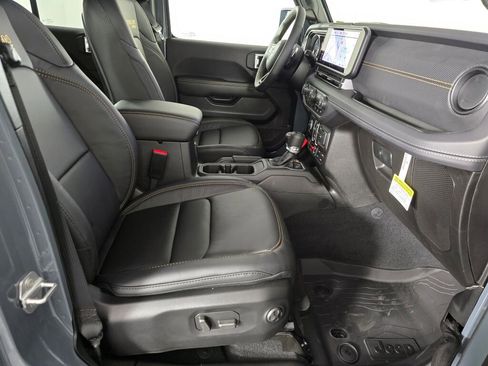 New 2025 Jeep Wrangler Unlimited Rubicon 392 image 27