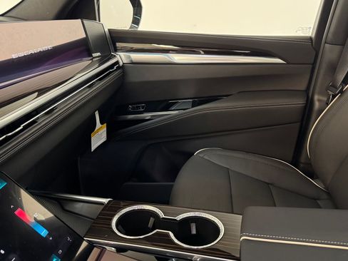 New 2026 Cadillac Escalade Luxury w/ Touring Package image 40