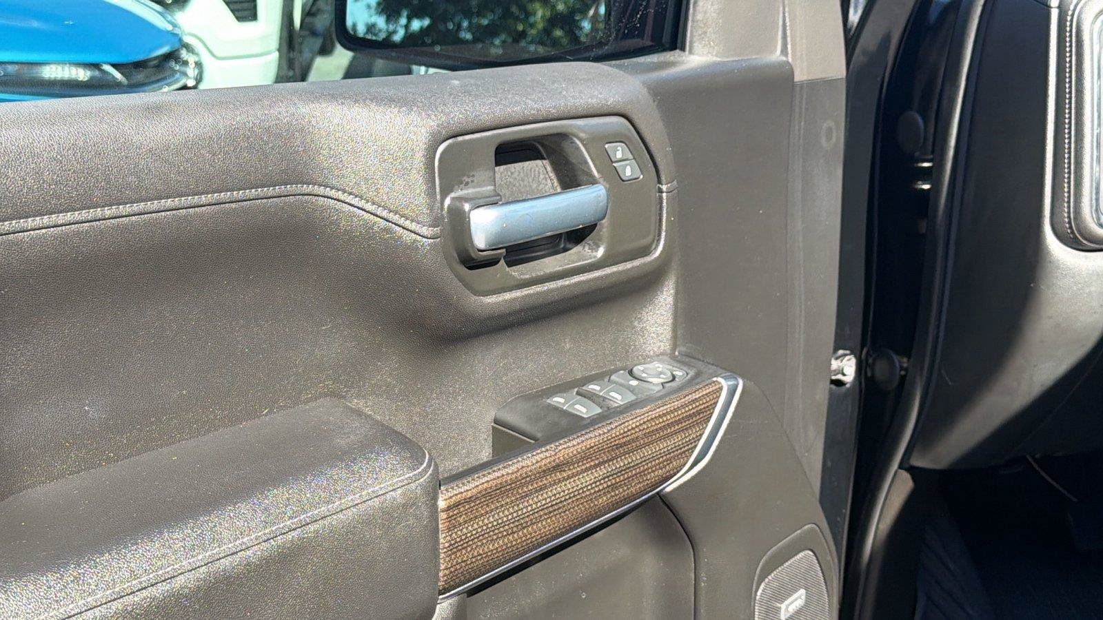 Used 2021 Chevrolet Silverado 1500 LT Trail Boss w/ Convenience Package II AWD/4WD image 15