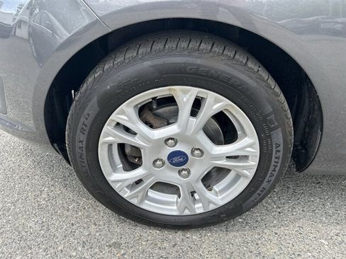 Used 2016 Ford Fiesta SE w/ Cold Weather Package FWD image 7