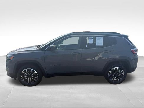 Used 2024 Jeep Compass Limited AWD/4WD image 2