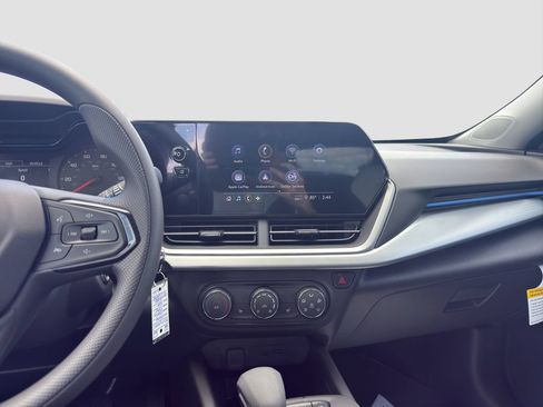New 2026 Chevrolet Trax LS w/ LS Convenience Package FWD image 15