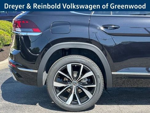 New 2026 Volkswagen Atlas Cross Sport SEL Premium R-Line AWD/4WD image 9