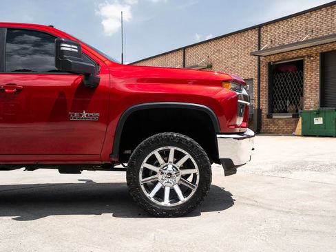 Used 2020 Chevrolet Silverado 2500 LT w/ Texas Edition AWD/4WD image 13