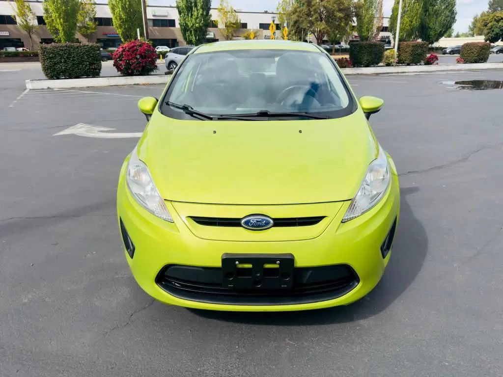 Used 2013 Ford Fiesta SE FWD image 8