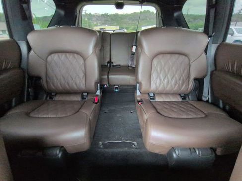 Used 2022 Nissan Armada Platinum w/ Captain's Chairs Package AWD/4WD image 5