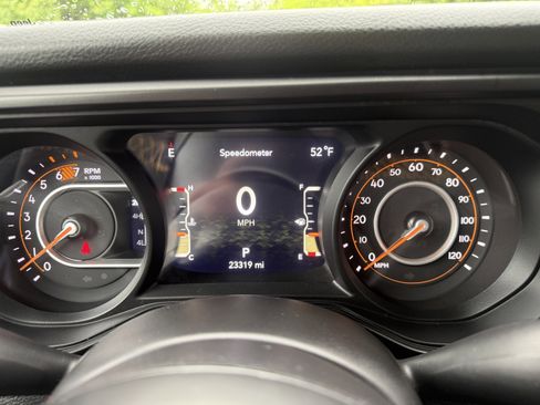 Used 2024 Jeep Wrangler Sport AWD/4WD image 22