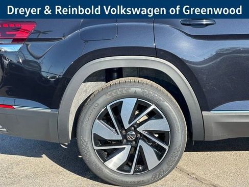New 2026 Volkswagen Atlas SEL image 9