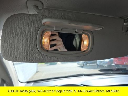 Used 2023 Chrysler Pacifica Touring-L FWD image 33