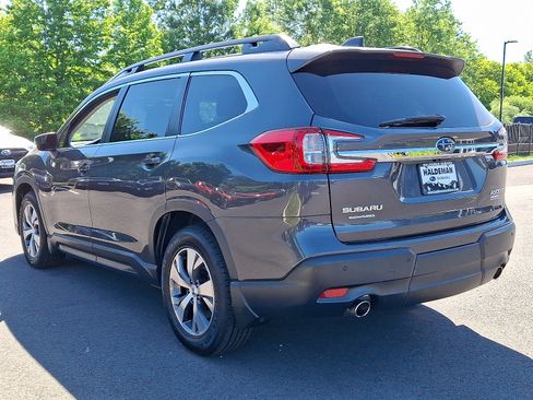 Certified 2023 Subaru Ascent Premium w/ Convenience Package AWD/4WD image 4