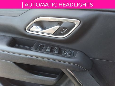 Used 2023 GMC Yukon XL SLT RWD image 11