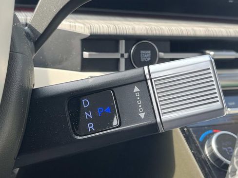 Certified 2025 Hyundai Santa Fe Calligraphy image 34