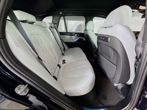 New 2026 BMW X5 xDrive40i w/ M Sport Package image 29