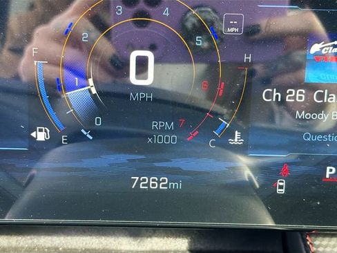 Certified 2025 Chevrolet Equinox RS w/ Safety and Technology Package image 12