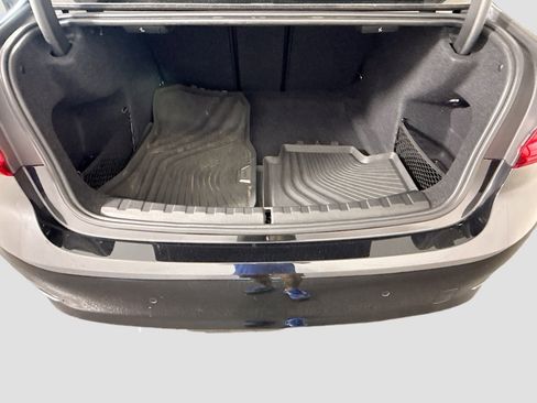 Used 2019 BMW 330i xDrive Sedan w/ Convenience Package image 35