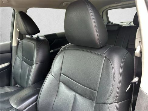 Used 2019 Nissan Rogue SL AWD/4WD image 11