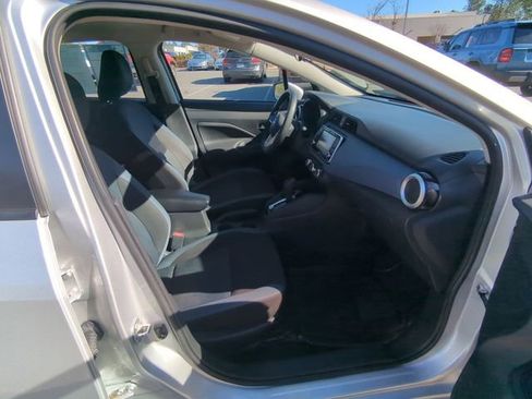 Used 2023 Nissan Versa SV image 42