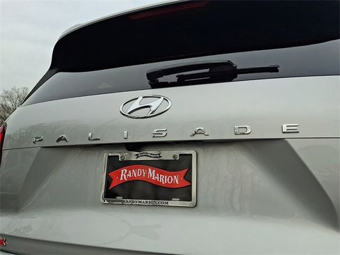 Used 2024 Hyundai Palisade SEL image 32