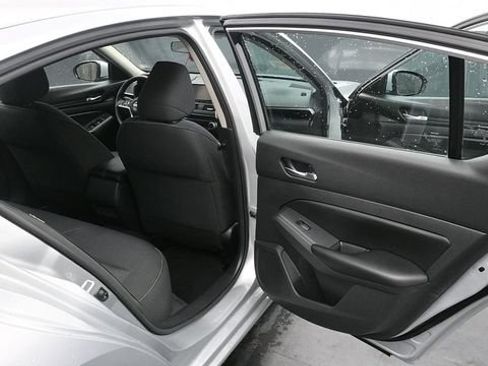 Used 2021 Nissan Altima 2.5 S FWD image 17