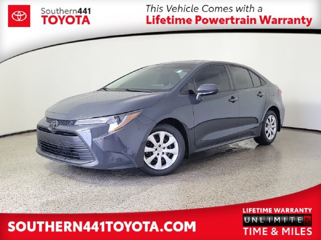 Used 2025 Toyota Corolla LE FWD image 1