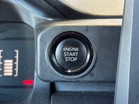 Certified 2024 Toyota Tacoma SR5 AWD/4WD image 20