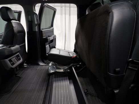 Used 2023 Ford F250 Lariat w/ Lariat Ultimate Package image 13