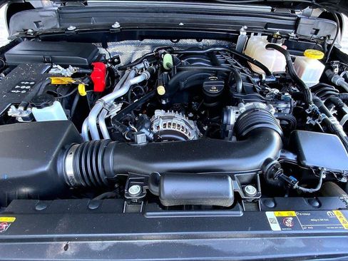 Certified 2024 Jeep Gladiator Mojave AWD/4WD image 10